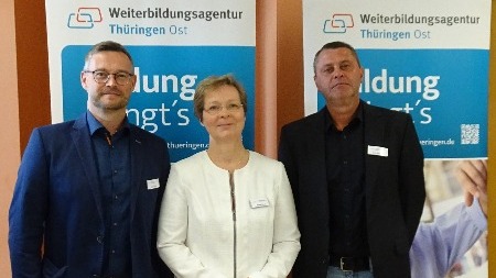 Die Berater der Weiterbildungsagentur Thüringen Ost auf der Messe „ARBEITen im Saale-Holzland-Kreis“.